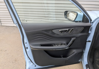 Подержанный автомобиль Exeed LX 2023 года (19 фото)