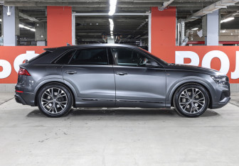 Подержанный автомобиль Audi Q8 2019 года (4 фото)