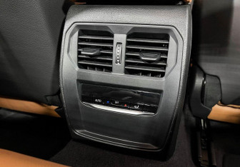 Подержанный автомобиль BMW M2 2023 года (23 фото)