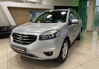 Подержанный автомобиль Renault Koleos 2012 года (1 фото)