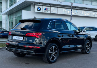 Подержанный автомобиль Audi Q5 2017 года (5 фото)