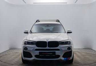 Подержанный автомобиль BMW X3 2014 года (8 фото)