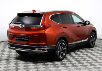 Подержанный автомобиль Honda CR-V 2017 года (5 фото)