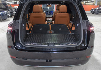 Подержанный автомобиль LiXiang L9 2023 года (10 фото)