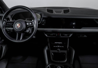 Подержанный автомобиль Porsche Cayenne 2024 года (12 фото)