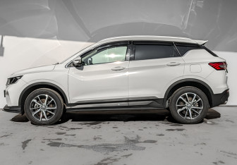 Подержанный автомобиль Geely Coolray 2023 года (8 фото)