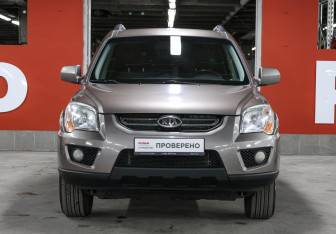 Подержанный автомобиль Kia Sportage 2010 года (2 фото)