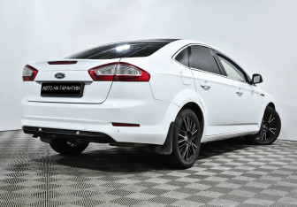 Подержанный автомобиль Ford Mondeo Sedan 2013 года (4 фото)