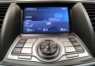 Подержанный автомобиль Nissan Teana 2012 года (15 фото)