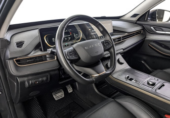 Подержанный автомобиль Exeed LX 2022 года (16 фото)