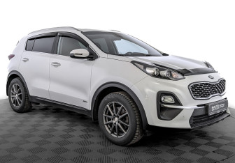 Подержанный автомобиль Kia Sportage 2021 года (3 фото)