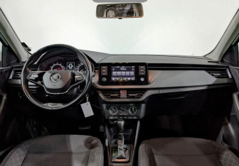 Подержанный автомобиль Skoda Rapid Liftback 2021 года (14 фото)