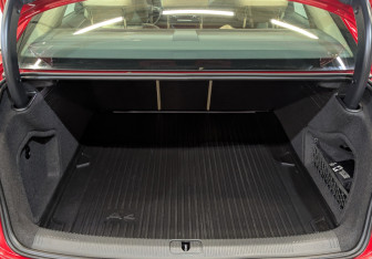 Подержанный автомобиль Audi A4 Sedan 2019 года (10 фото)