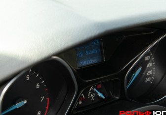Подержанный автомобиль Ford Focus Sedan 2012 года (9 фото)