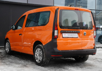 Подержанный автомобиль Volkswagen Caddy Compactvan 2021 года (7 фото)