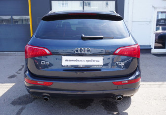 Подержанный автомобиль Audi Q5 2011 года (6 фото)