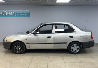 Подержанный автомобиль Hyundai Accent Sedan 2005 года (8 фото)
