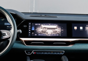 Подержанный автомобиль Geely Monjaro 2023 года (12 фото)