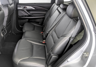 Подержанный автомобиль Mazda CX-9 2018 года (12 фото)