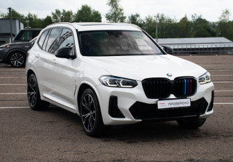 Подержанный автомобиль BMW X3 2021 года (3 фото)
