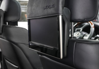 Подержанный автомобиль Lexus LX 2018 года (23 фото)