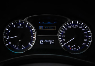 Подержанный автомобиль Infiniti QX60 2018 года (11 фото)