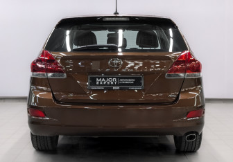 Подержанный автомобиль Toyota Venza 2014 года (6 фото)
