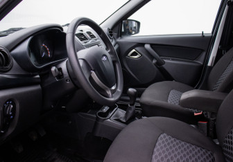 Подержанный автомобиль LADA (ВАЗ) Granta Liftback 2022 года (10 фото)