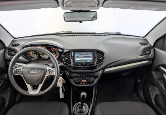 Подержанный автомобиль LADA (ВАЗ) Vesta Sedan 2019 года (14 фото)
