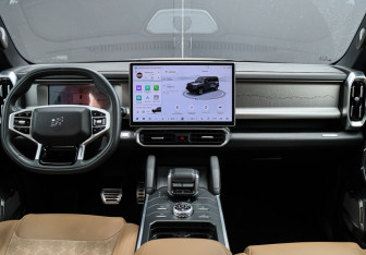 Подержанный автомобиль Jetour T2 2024 года (12 фото)