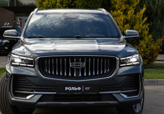 Подержанный автомобиль Geely Monjaro 2023 года (23 фото)