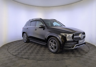Подержанный автомобиль Mercedes-Benz GLE 2021 года (3 фото)