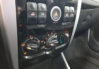 Подержанный автомобиль LADA (ВАЗ) Largus Wagon 2018 года (14 фото)