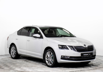 Подержанный автомобиль Skoda Octavia Liftback 2017 года (3 фото)