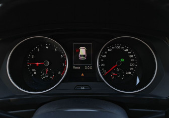 Подержанный автомобиль Volkswagen Tiguan 2021 года (13 фото)