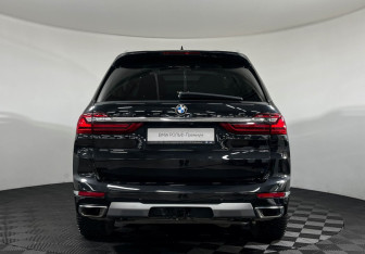 Подержанный автомобиль BMW X7 2019 года (4 фото)