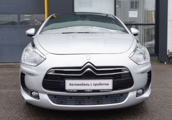 Подержанный автомобиль Citroen DS5 2012 года (2 фото)