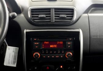 Подержанный автомобиль Nissan Terrano 2014 года (15 фото)