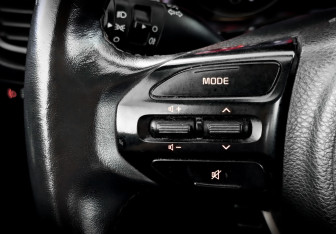 Подержанный автомобиль Kia Rio Hatchback 2021 года (26 фото)