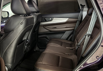 Подержанный автомобиль Chery Tiggo 8 Pro 2021 года (14 фото)