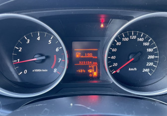 Подержанный автомобиль Mitsubishi ASX 2012 года (17 фото)