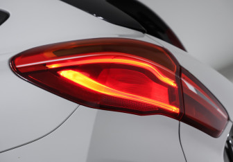 Подержанный автомобиль BMW X1 2015 года (23 фото)