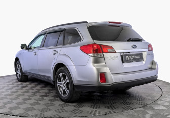 Подержанный автомобиль Subaru Outback Wagon 2011 года (7 фото)