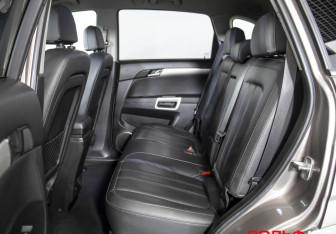 Подержанный автомобиль Opel Antara 2014 года (10 фото)