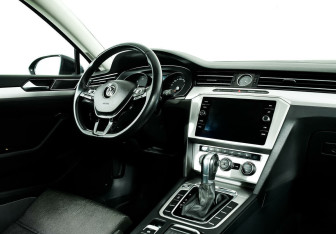 Подержанный автомобиль Volkswagen Passat Wagon 2017 года (8 фото)