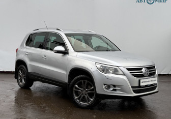 Подержанный автомобиль Volkswagen Tiguan 2009 года (3 фото)