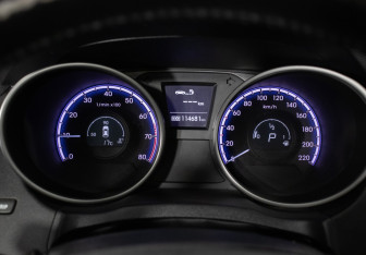 Подержанный автомобиль Hyundai ix35 2011 года (12 фото)