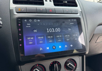 Подержанный автомобиль Volkswagen Polo Sedan 2013 года (12 фото)