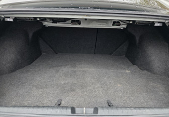 Подержанный автомобиль Honda Civic Sedan 2011 года (16 фото)