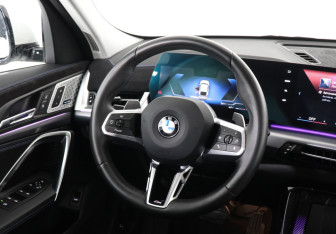 Подержанный автомобиль BMW X2 2024 года (13 фото)